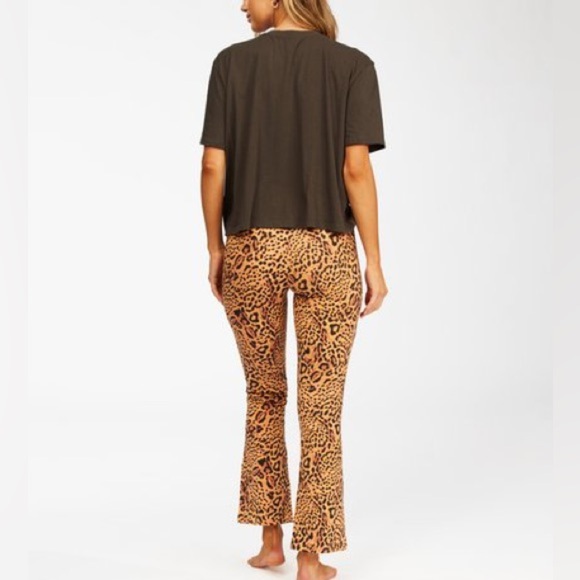 BILLABONG Going High Stretchy Knit Flared Pants Size Large - Picture 12 of 12